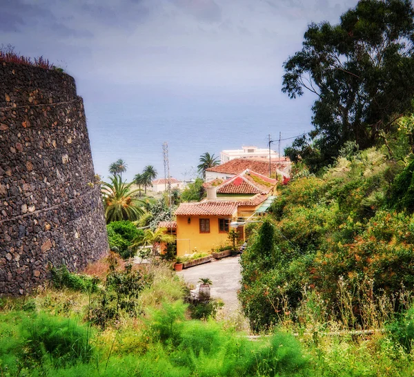 Ciudad junto al mar — Foto de Stock