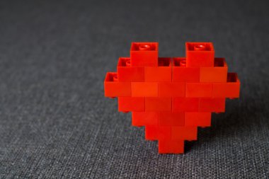 Kalp. Kırmızı tuğla Oluşturucu unsurları.