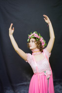 Genç kadın. Görüntü bahar.