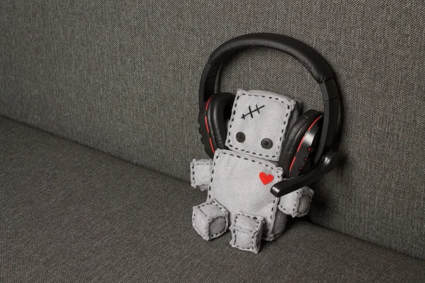 Robot con cuffia e cuore. Che bello. . — Foto Stock