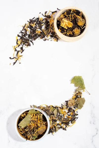 Scattering Dry Homemade Herbal Tea Black Tea Calendula Lemon Balm — Stock Photo, Image