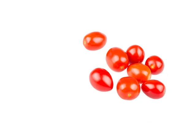 Tomates cereja vermelho no fundo branco — Fotografia de Stock