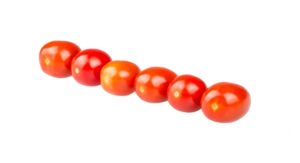 Красные помидоры черри на белом фоне — стоковое фото