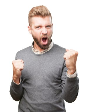 sarışın adam mutlu ifade ile