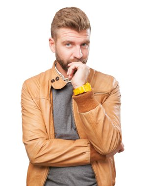 endişeli ifade ile sarışın adam