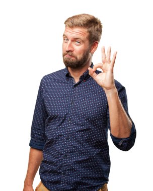 mutlu ifade ile sarışın iş adamı