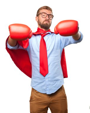 Boks eldiven giymiş sarışın adam kahraman