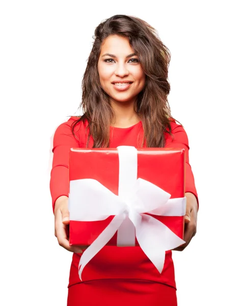 Joven negro chica con caja de regalo —  Fotos de Stock