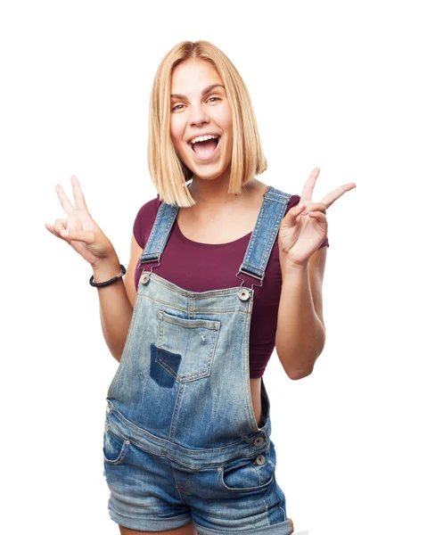 Jovem menina loira com expressão feliz — Fotografia de Stock