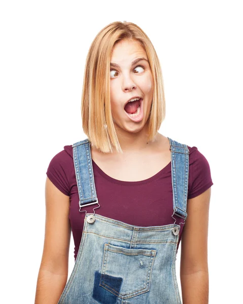 Jovem menina loira com expressão feliz — Fotografia de Stock