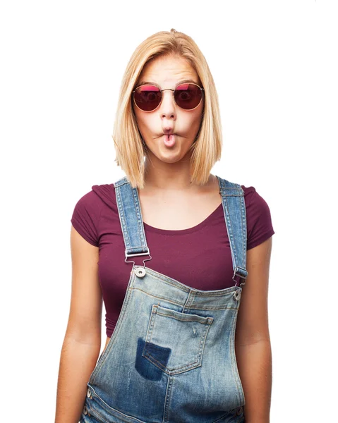 Jong blond meisje met gelukkig expressie — Stockfoto