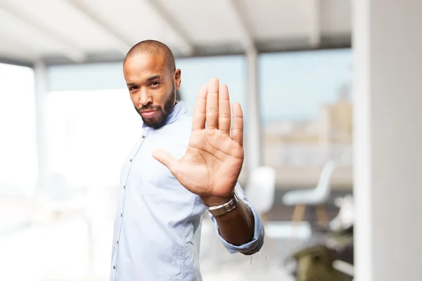 Hombre de negocios negro con expresión feliz —  Fotos de Stock