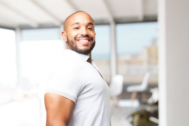 mutlu ifade ile siyah iş adamı