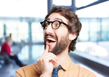 komik ifade ile çılgın adam