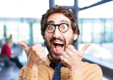 komik ifade ile çılgın adam