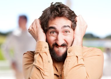 komik ifade ile çılgın adam