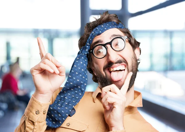 Louco homem dançando com expressão engraçada — Fotografia de Stock