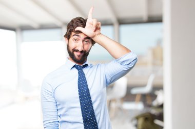 mutlu ifade ile deli iş adamı