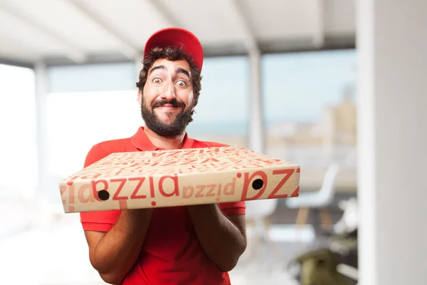 Crazy återförsäljare med pizza — Stockfoto
