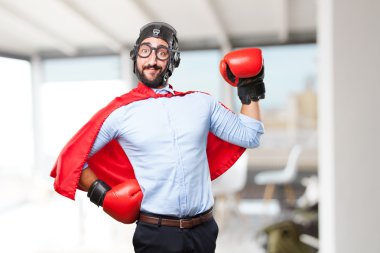 Boks eldivenleri deli kahraman adam