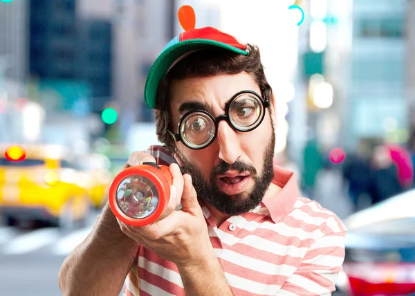 Fou jeune homme avec lampe de poche — Photo