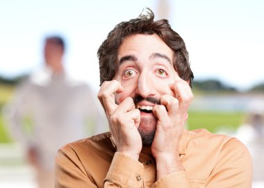 komik ifade ile çılgın adam