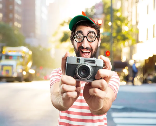 Tåpe gal mann med polaroid – stockfoto