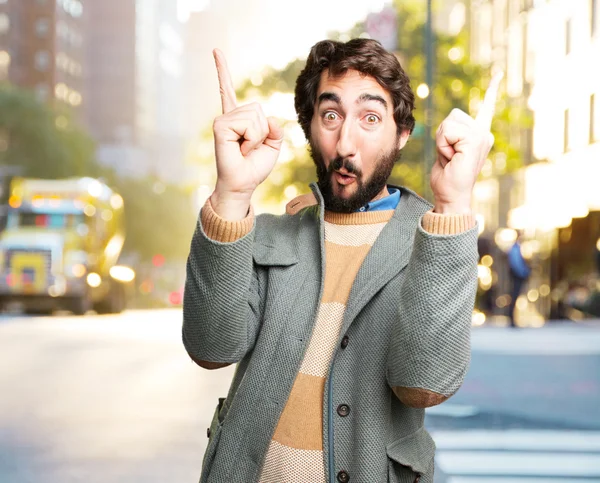 Junger Verrückter mit glücklichem Gesichtsausdruck — Stockfoto