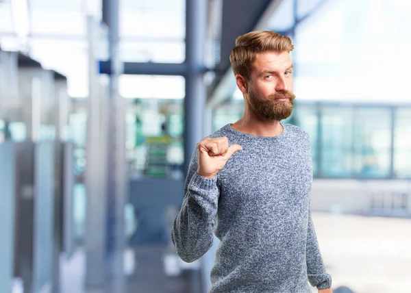 Hombre rubio con expresión feliz — Foto de Stock