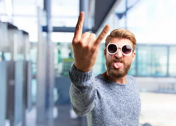 Loiro hipster homem com feliz expressão — Fotografia de Stock