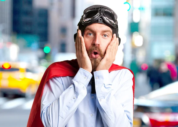 Hipster rubio con expresión sorprendida — Foto de Stock