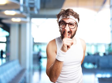 kızgın ifade ile deli sporcu