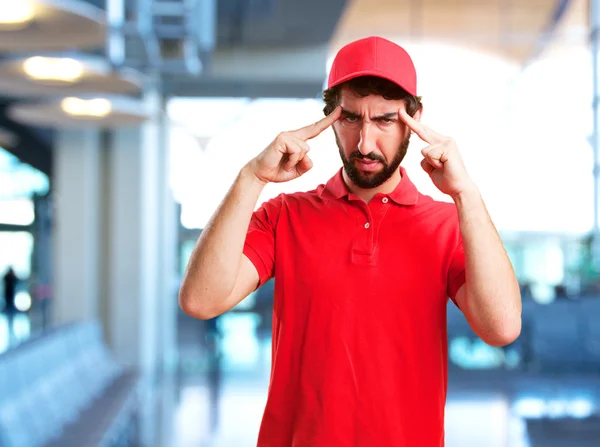 Pazzo rivenditore con espressione arrabbiata — Foto Stock