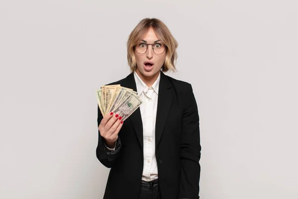 Young Blonde Woman Looking Very Shocked Surprised Staring Open Mouth — Stock Photo, Image