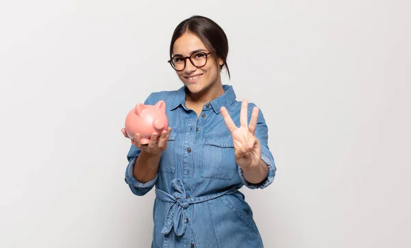 Joven Mujer Hispana Sonriendo Buscando Amigable Mostrando Número Tres Tercero — Foto de Stock