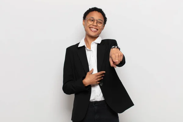 Young Black Afro Woman Pointing Camera Satisfied Confident Friendly Smile — Stock Photo, Image