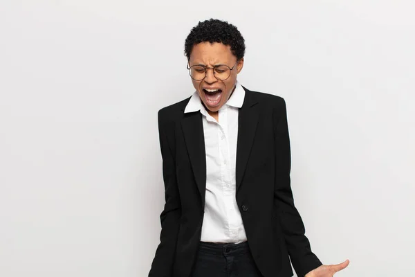 Young Black Afro Woman Shouting Aggressively Looking Very Angry Frustrated — Stock Photo, Image