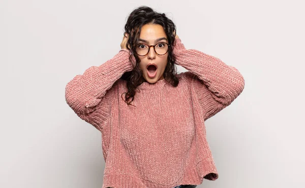 Pretty Young Woman Looking Unpleasantly Shocked Scared Worried Mouth Wide — Stock Photo, Image