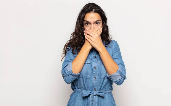 Pretty Young Woman Covering Mouth Hands Shocked Surprised Expression Keeping — Stock Photo, Image