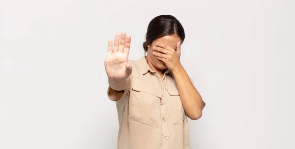 Pretty Young Woman Covering Face Hand Putting Other Hand Front — Stock Photo, Image