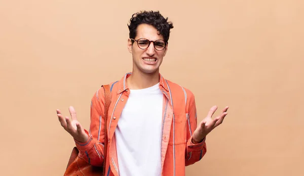 Young Student Looking Desperate Frustrated Stressed Unhappy Annoyed Shouting Screaming — Stock Photo, Image