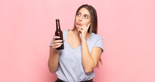 Young Blonde Woman Thinking Feeling Doubtful Confused Different Options Wondering — Stock Photo, Image