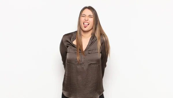 Genç Sarışın Kadın Aptal Komik Görünüyor Şaşı Bakışlı Şakacı Şakacı — Stok fotoğraf