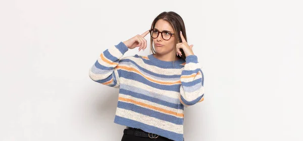 Young Blonde Woman Feeling Confused Doubting Concentrating Idea Thinking Hard — Stock Photo, Image