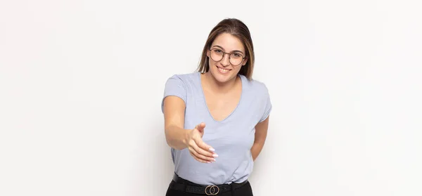 Young Blonde Woman Smiling Looking Happy Confident Friendly Offering Handshake — Stock Photo, Image