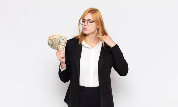 Mooie Vrouw Voelt Zich Gestrest Angstig Moe Gefrustreerd Trekken Shirt — Stockfoto