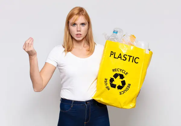 Hübsche Frau Macht Capice Oder Geld Geste Und Sagt Dir — Stockfoto