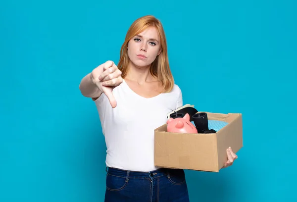 Mooie Vrouw Gevoel Kruis Boos Geïrriteerd Teleurgesteld Ontstemd Met Duimen — Stockfoto