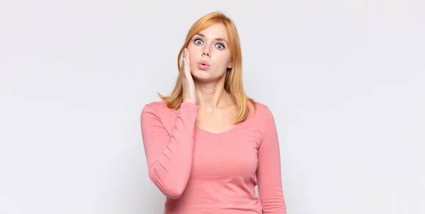 Red Head Pretty Woman Feeling Shocked Astonished Holding Face Hand — Stock Photo, Image