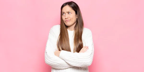 Giovane Bella Donna Che Scuote Sensazione Confusa Incerta Dubitare Con — Foto Stock